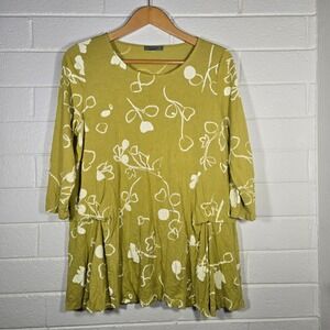 Chalet Et Ceci Printed Tunic Top Shirt‎ Ruffle 3/4 Sleeve Chartreuse Large Artsy